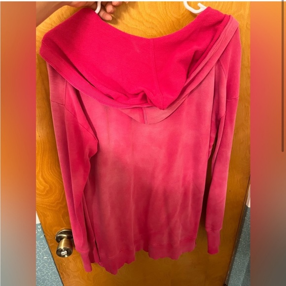 Anthropologie Daily Practice Hoodie in Raspberry, size S - Picture 2 of 3